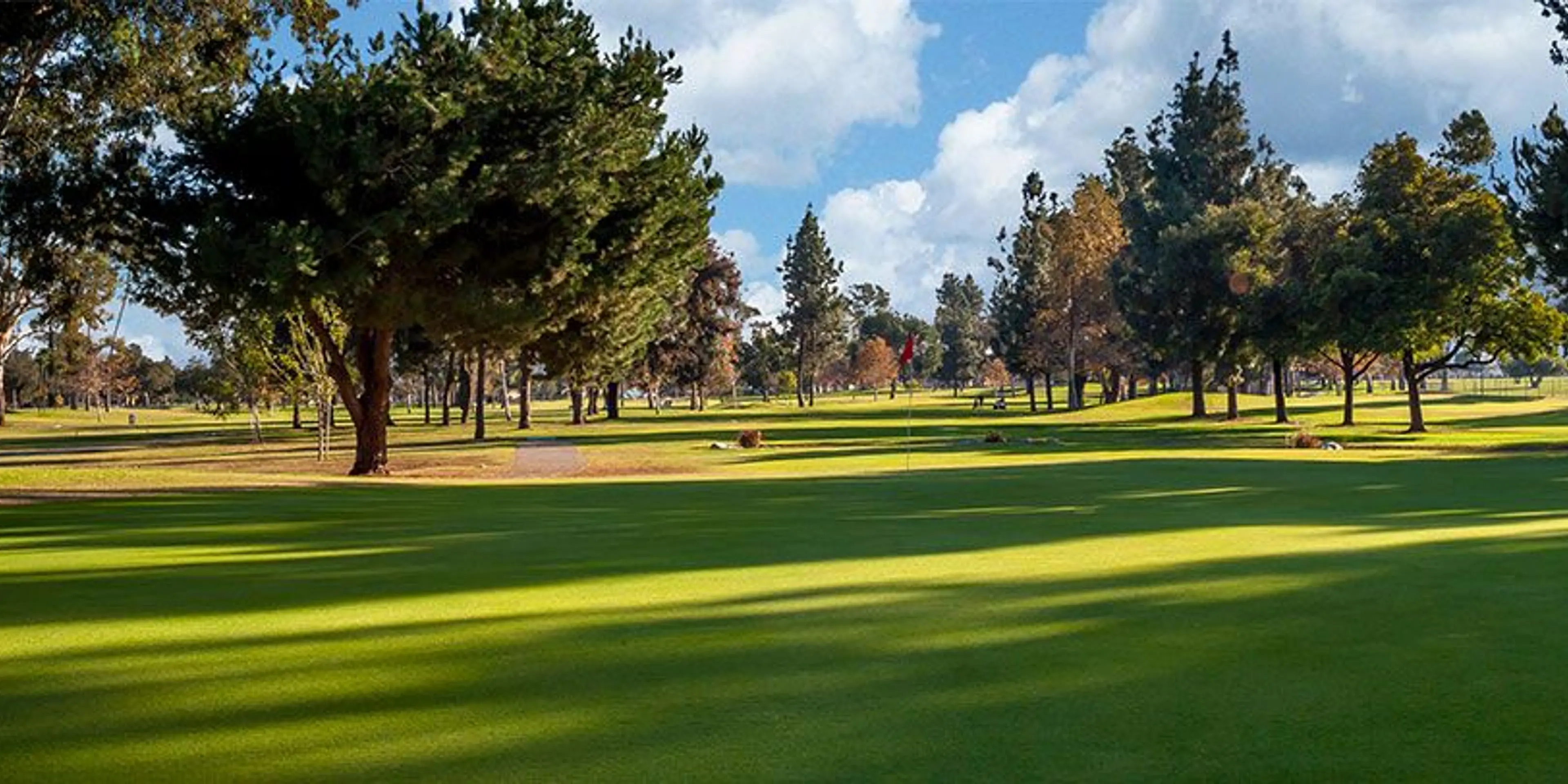 Landscape putting greens and fairway photo of the Alhambra Golf Course golf course