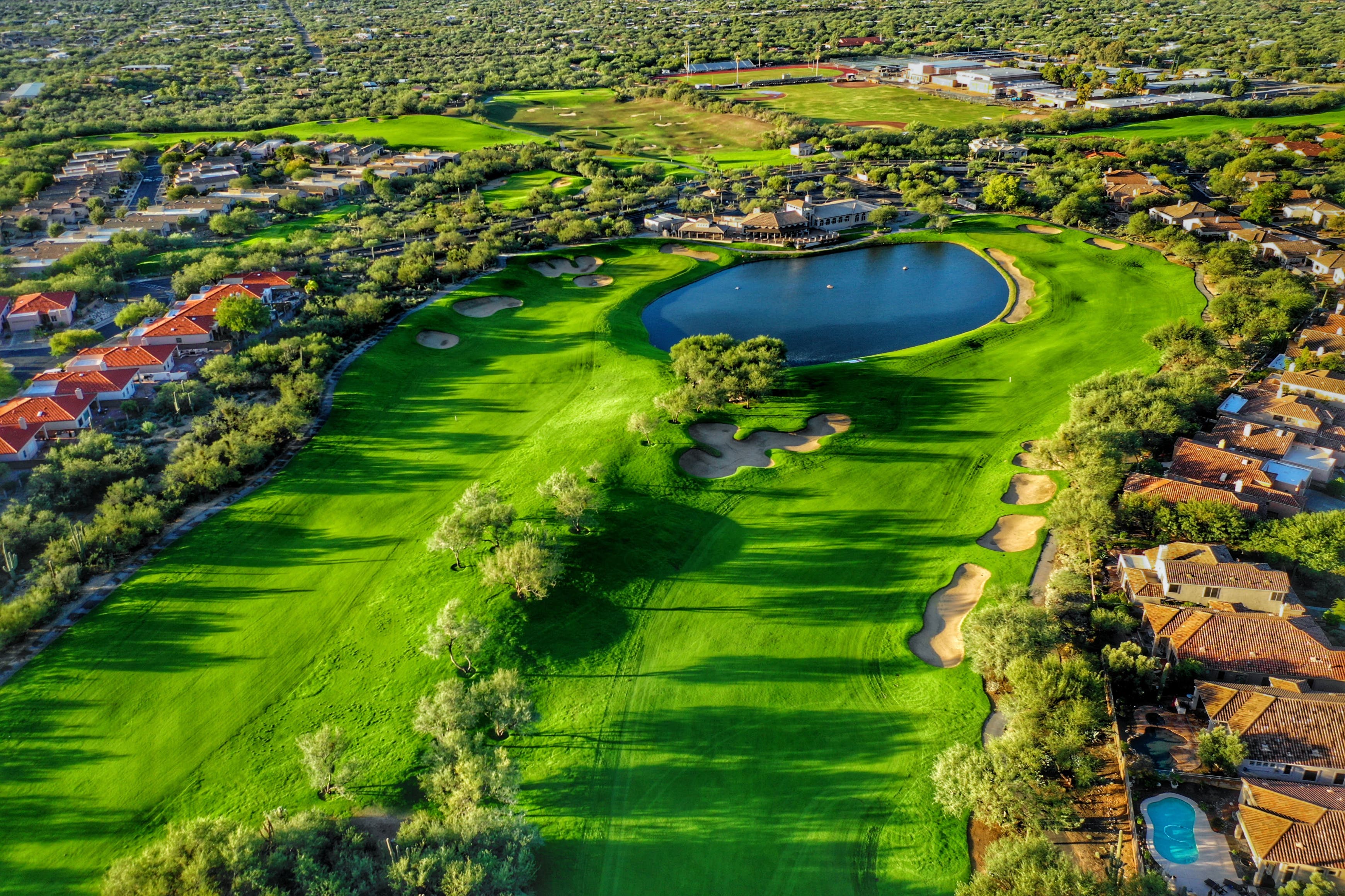 Landscape putting greens and fairway photo of the Arizona National Golf Club golf course