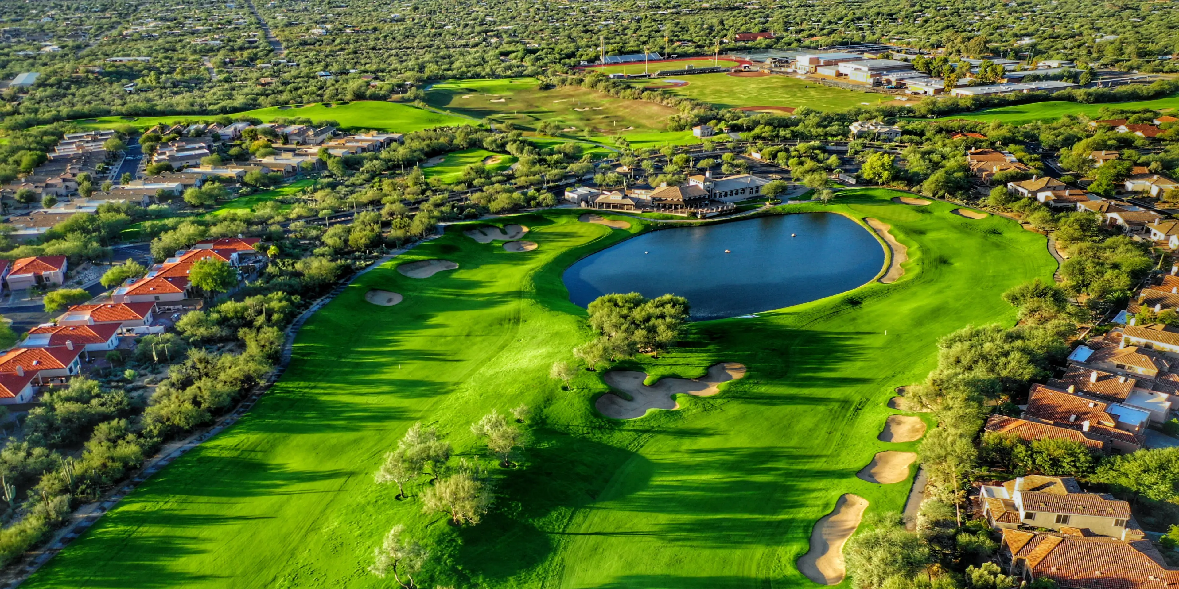 Landscape putting greens and fairway photo of the Arizona National Golf Club golf course