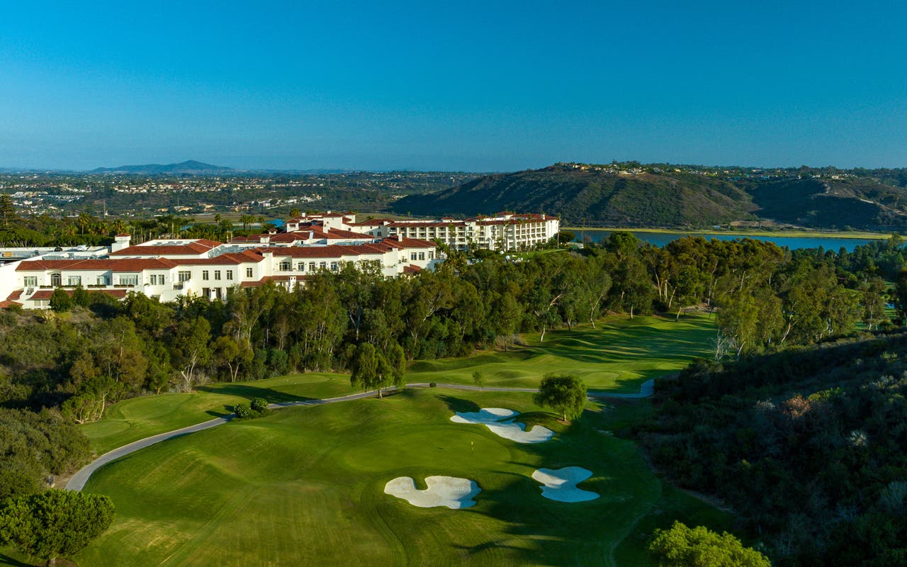 aviara golf club dress code This is a reminder that starting May 1 the club's dress code policy will be back in effect. We kindly ask all golfers to wear proper golf attire, such as collared shirts