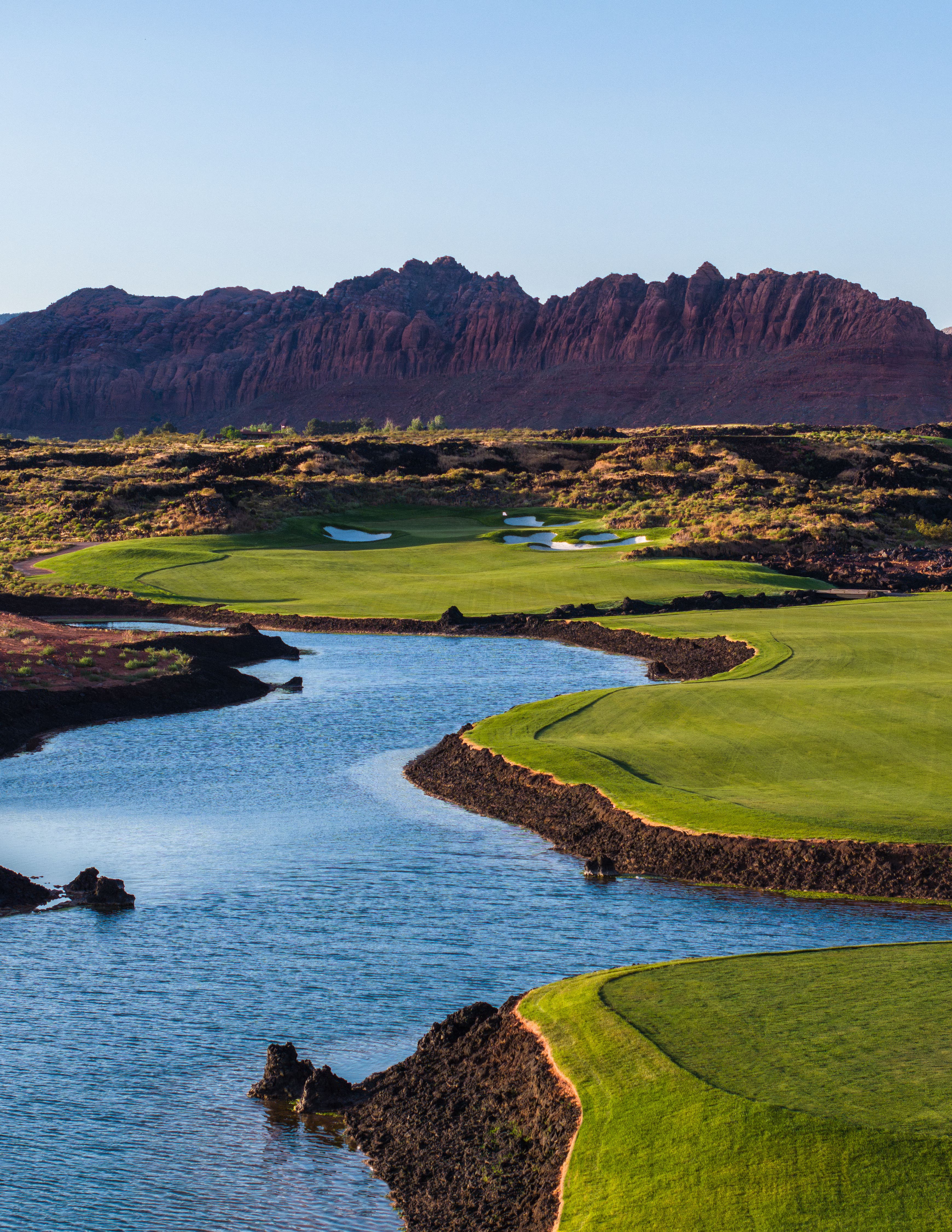 Landscape putting greens and fairway photo of the Black Desert golf course