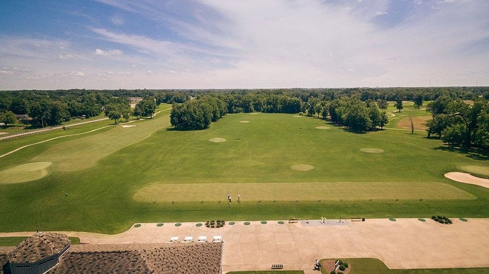 Landscape putting greens and fairway photo of the Gateway Park Golf Course golf course