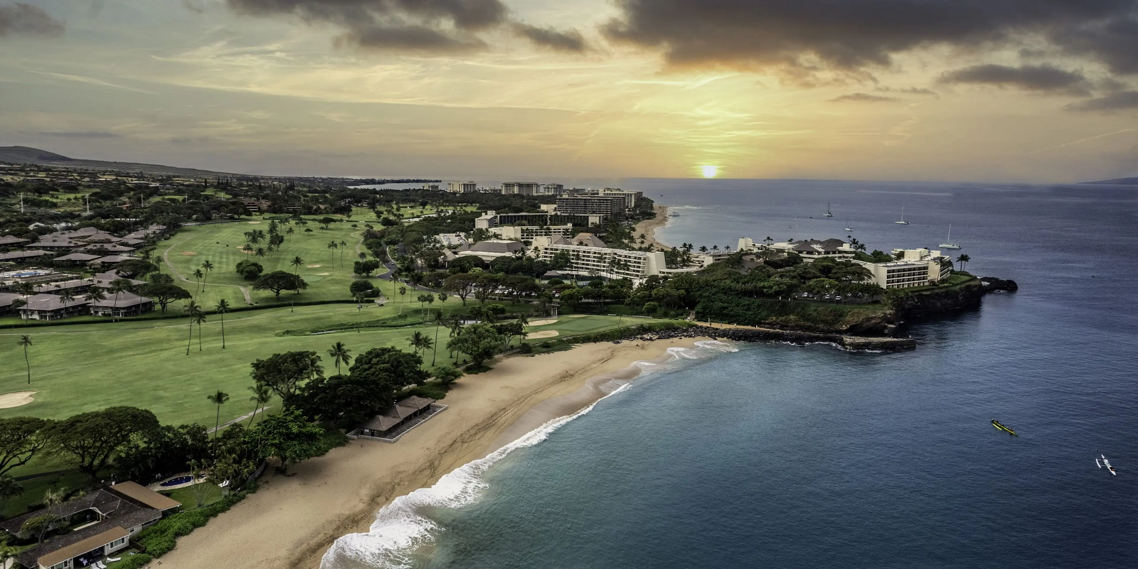 Landscape putting greens and fairway photo of the Ka'anapali Golf Courses golf course