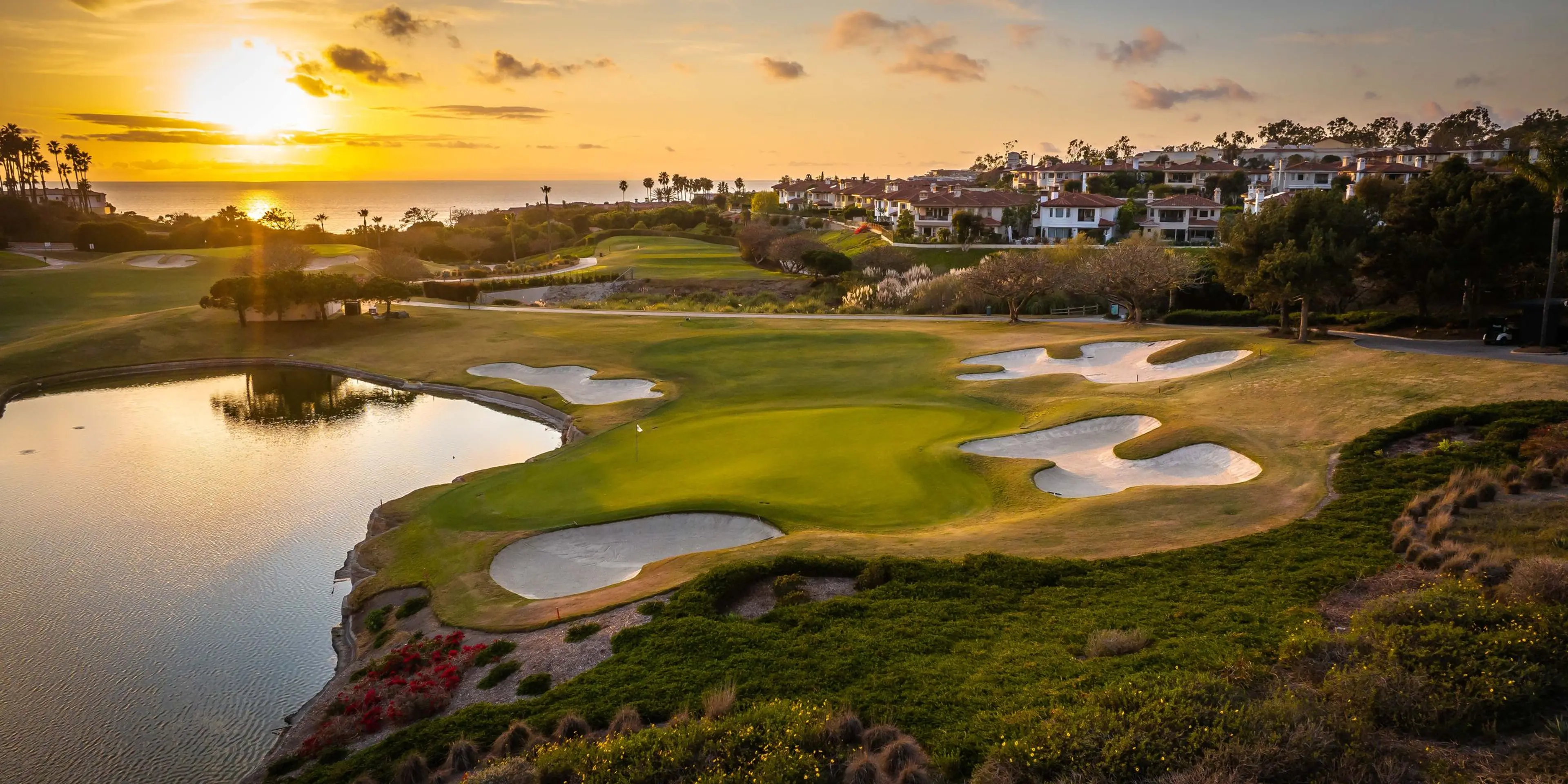 Landscape putting greens and fairway photo of the Monarch Beach Golf Links golf course