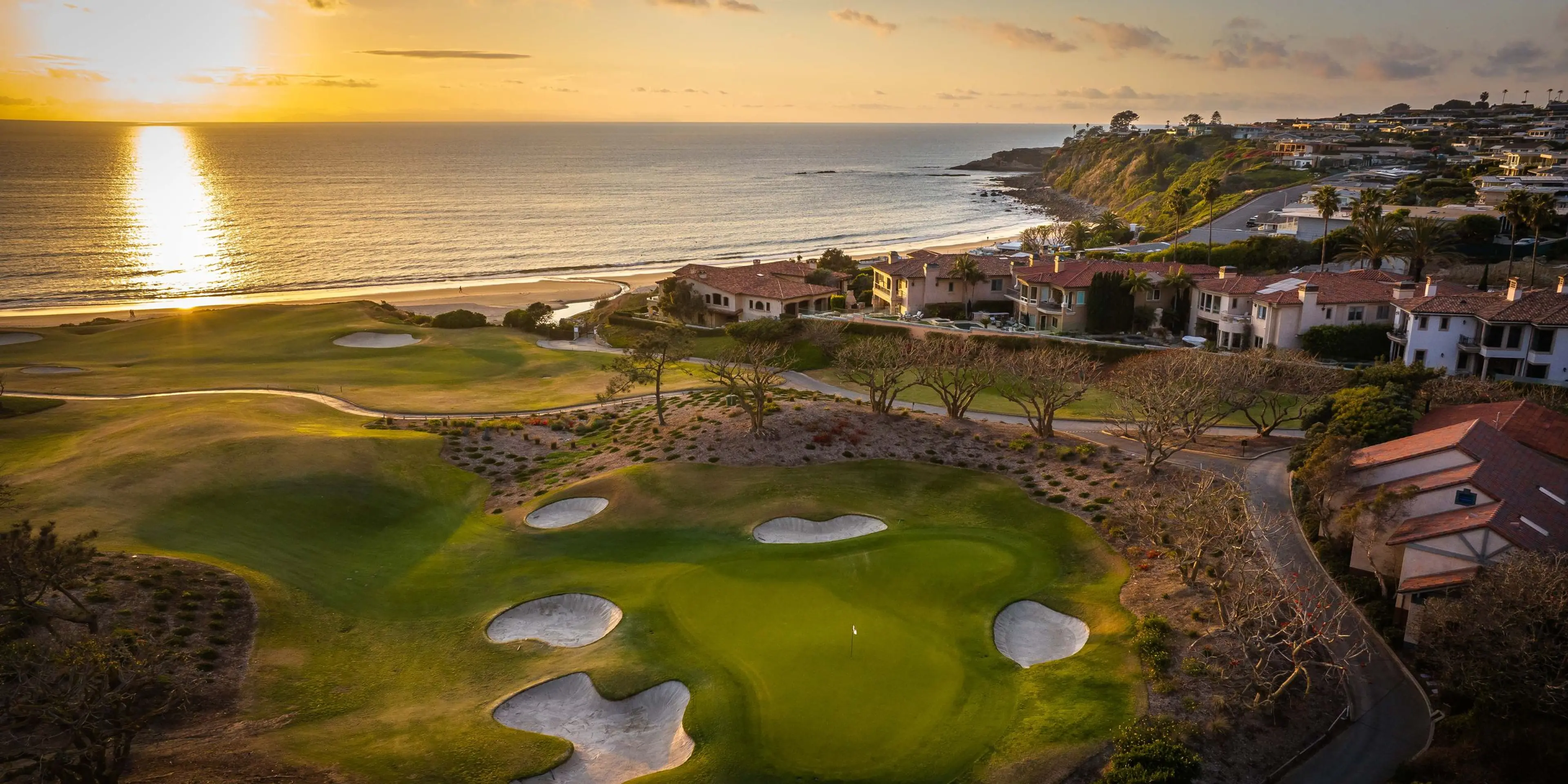 Landscape putting greens and fairway photo of the Monarch Beach Golf Links golf course
