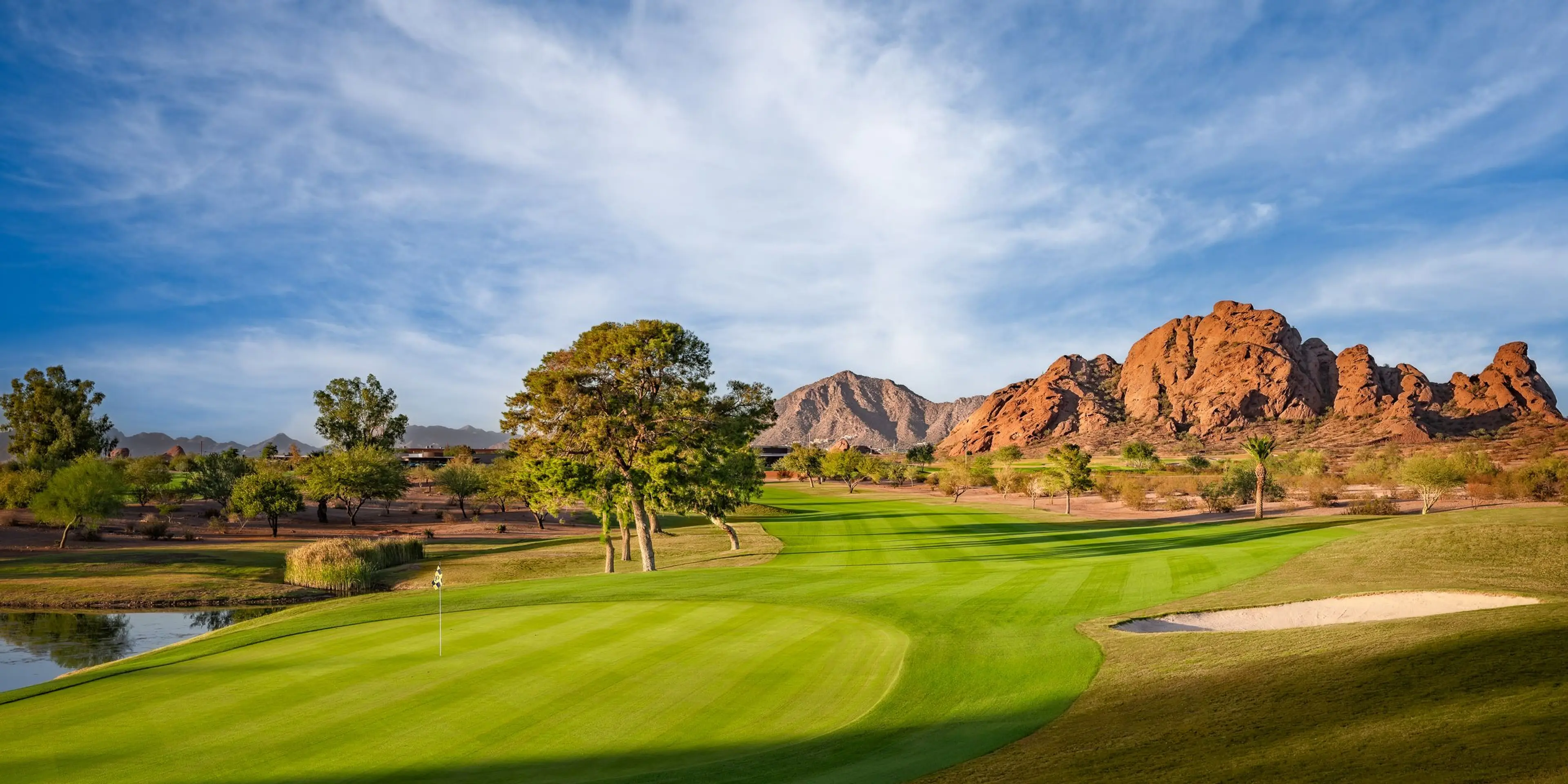 Landscape putting greens and fairway photo of the Papago Golf Club golf course