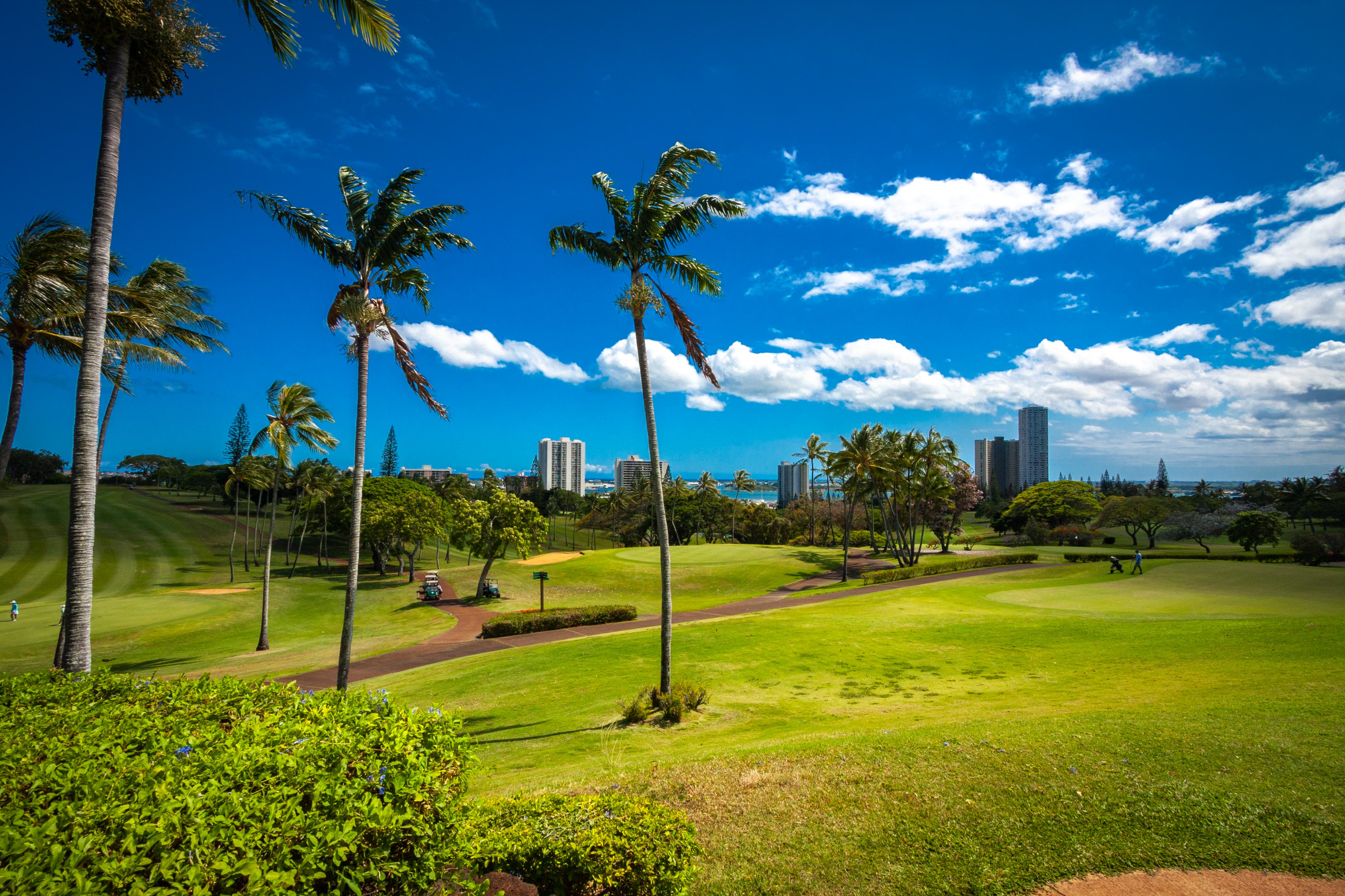 Landscape putting greens and fairway photo of the Pearl at Kalauao golf course
