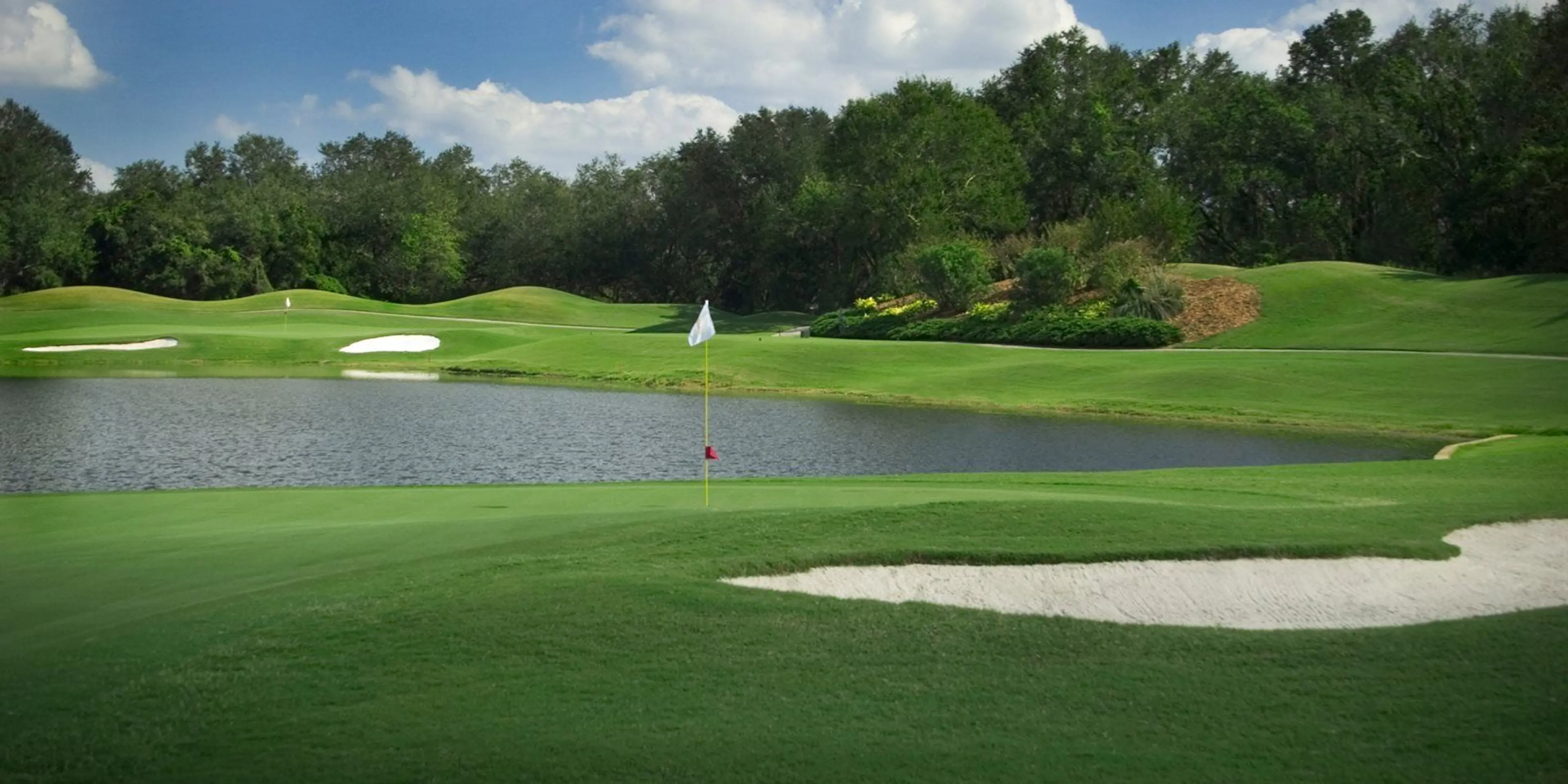 Landscape putting greens and fairway photo of the Saddlebrook Golf & Tennis Resort golf course