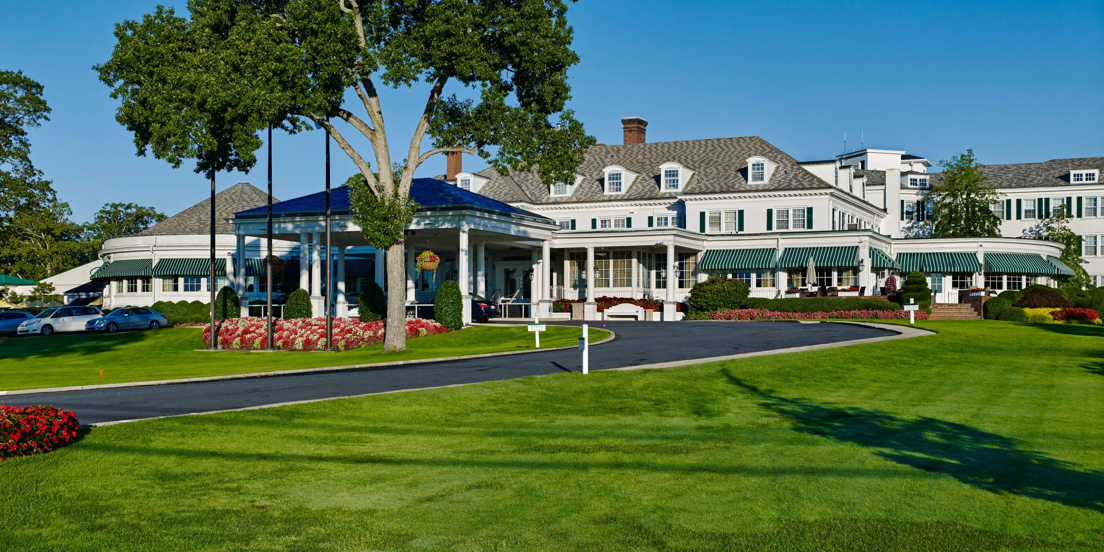 Landscape putting greens and fairway photo of the Seaview Hotel and Golf Club golf course