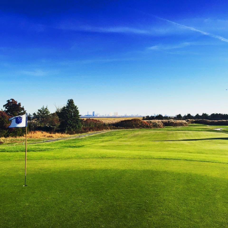 Landscape putting greens and fairway photo of the Seaview Hotel and Golf Club golf course