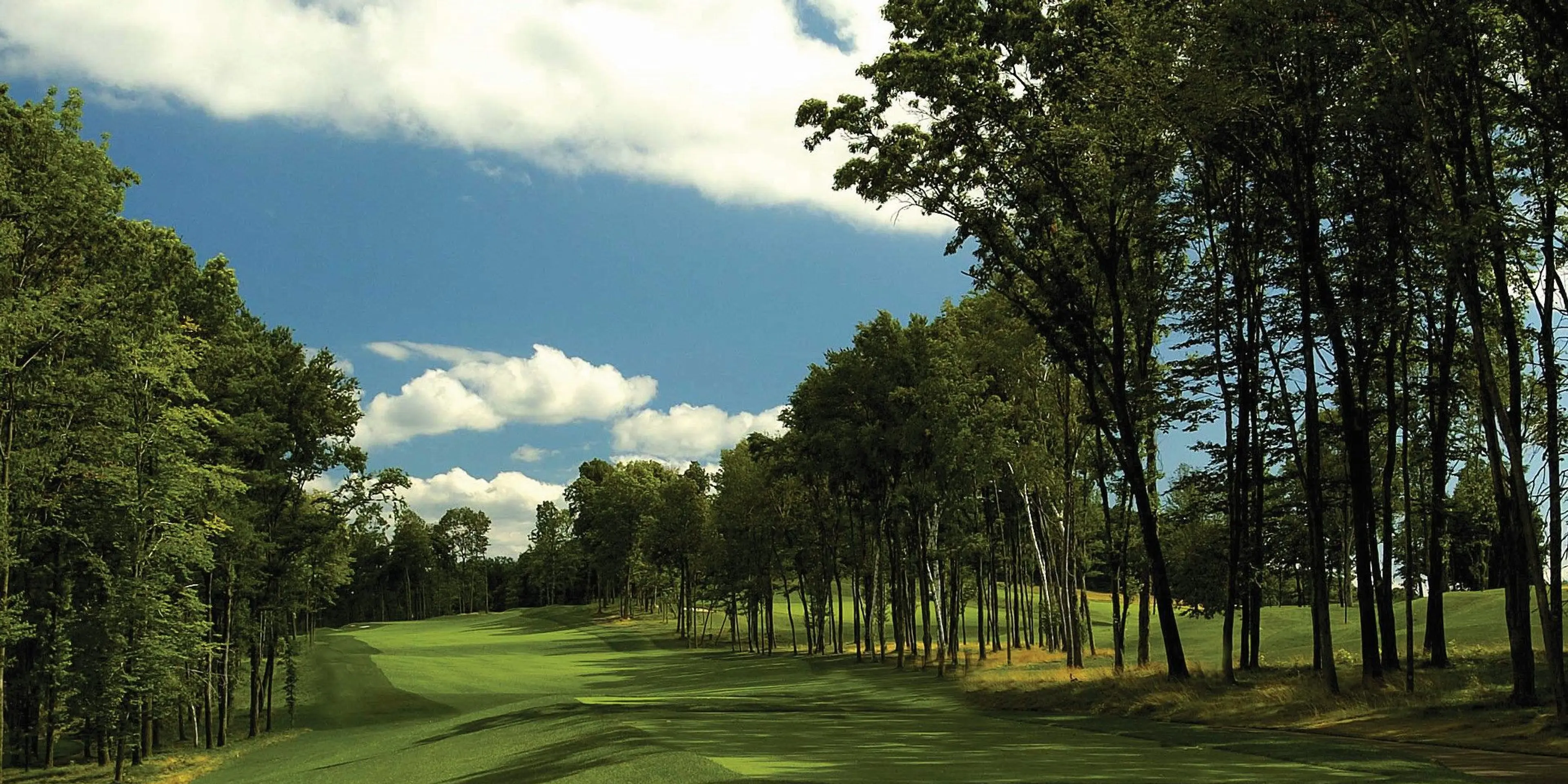 Landscape putting greens and fairway photo of the Wintonbury Hills Golf Course golf course