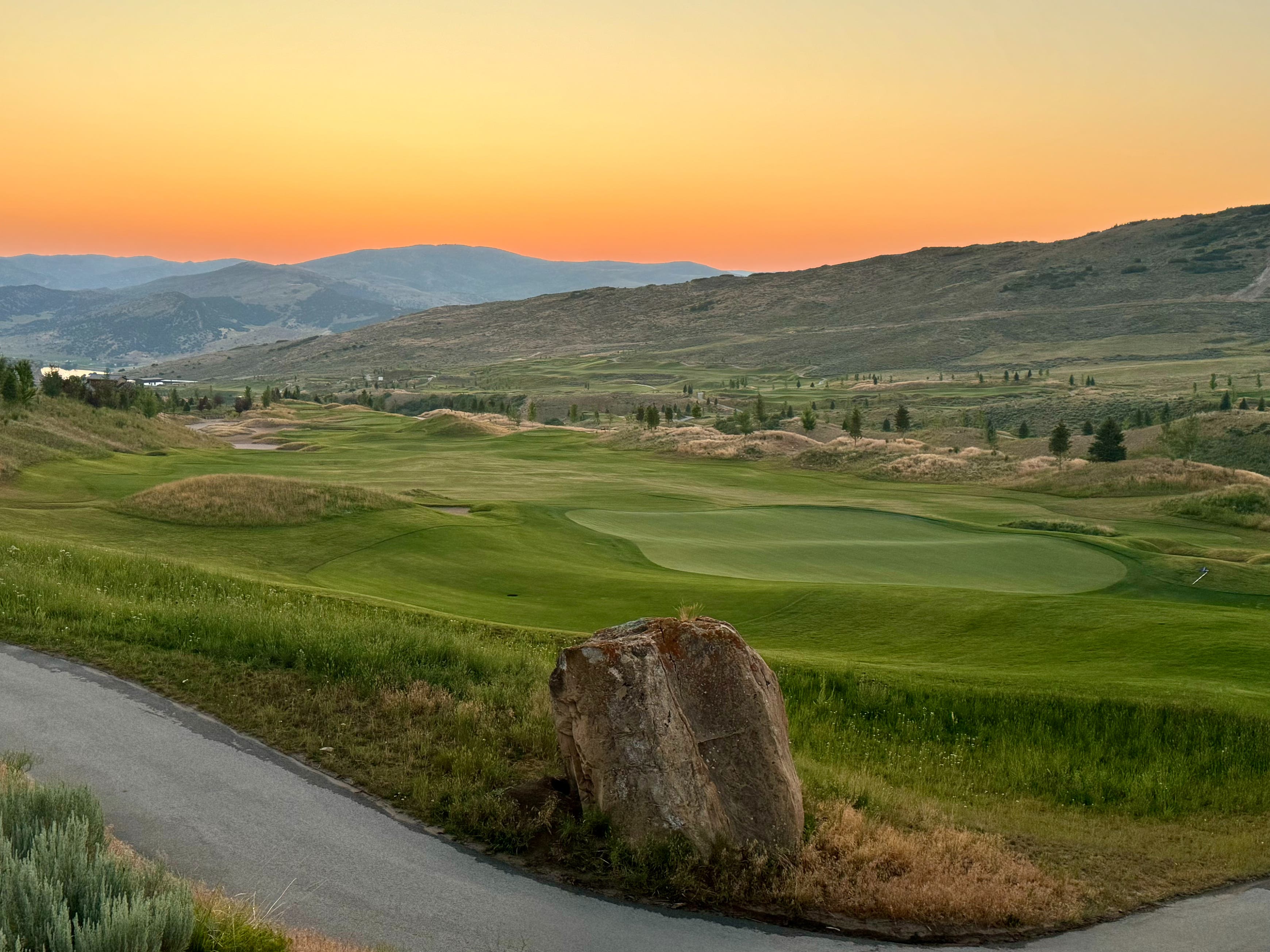 Landscape putting greens and fairway photo of the Wohali golf course