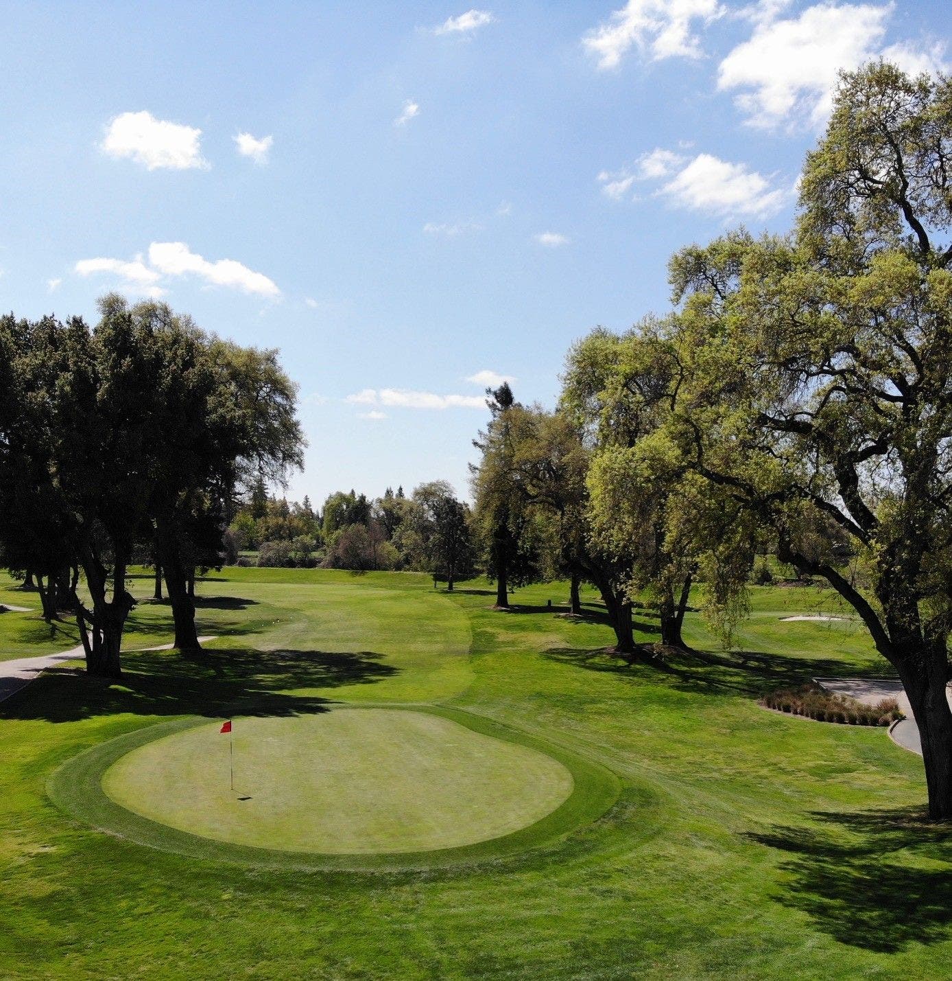 Course photo for Woodbridge Golf & Country Club